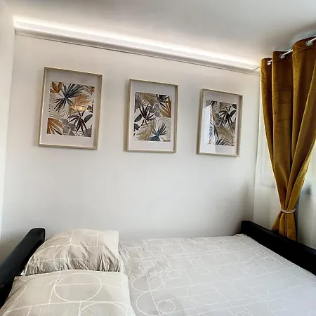 Sublime Studio Centre Renove 2pers דירה אמיינס